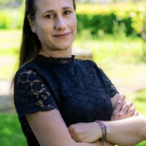 Pauline R.