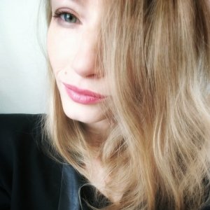 Lesley-anne W.