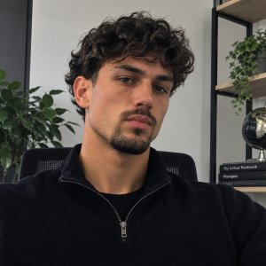 Valentin L.