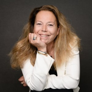 Caroline V.